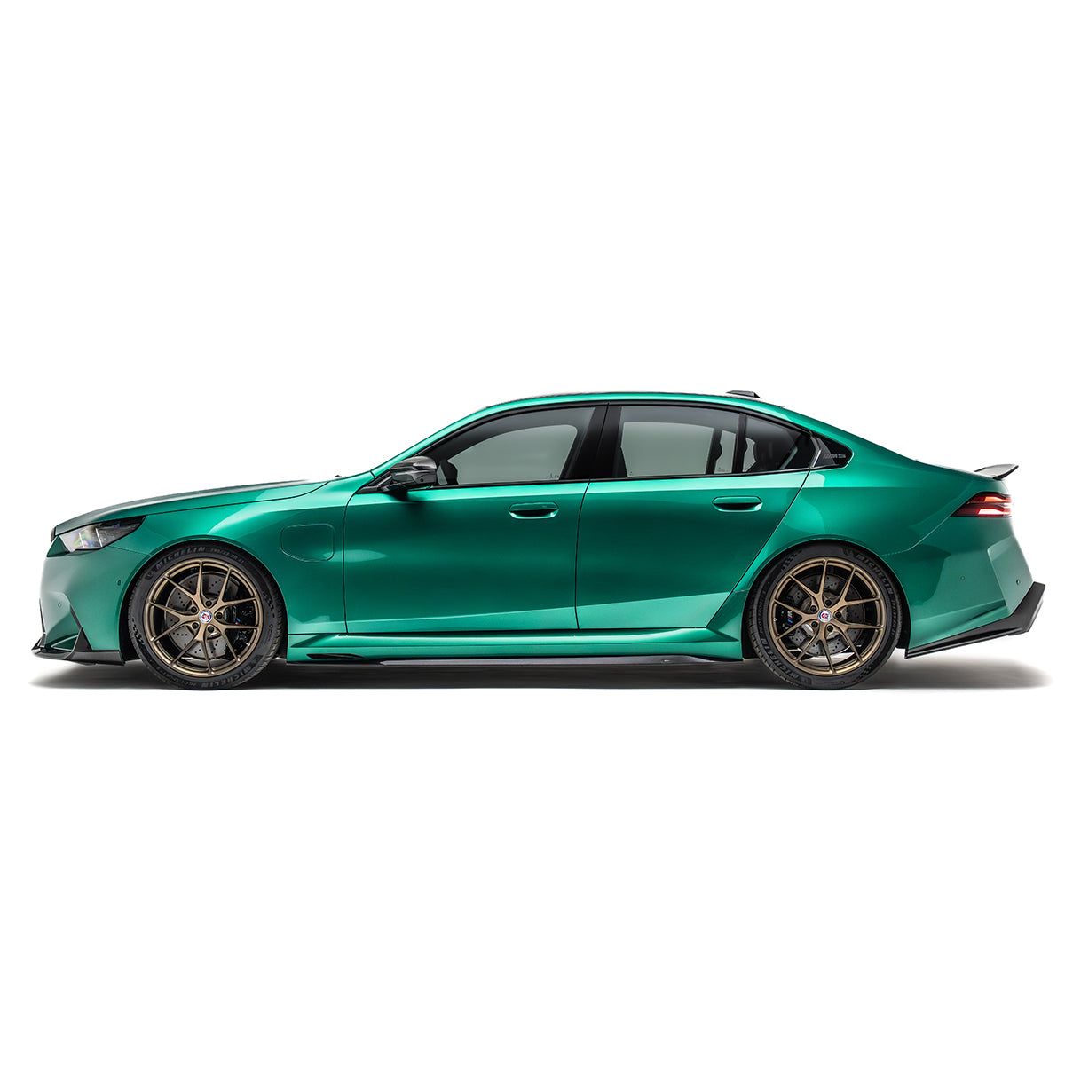 BMW G90 M5 카본 리어 스포일러