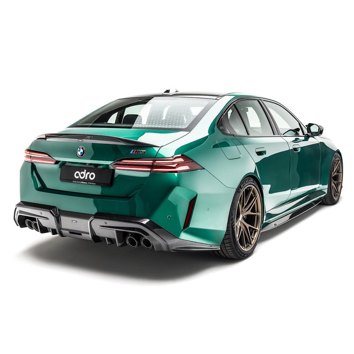 BMW G90 M5 카본 리어 스포일러