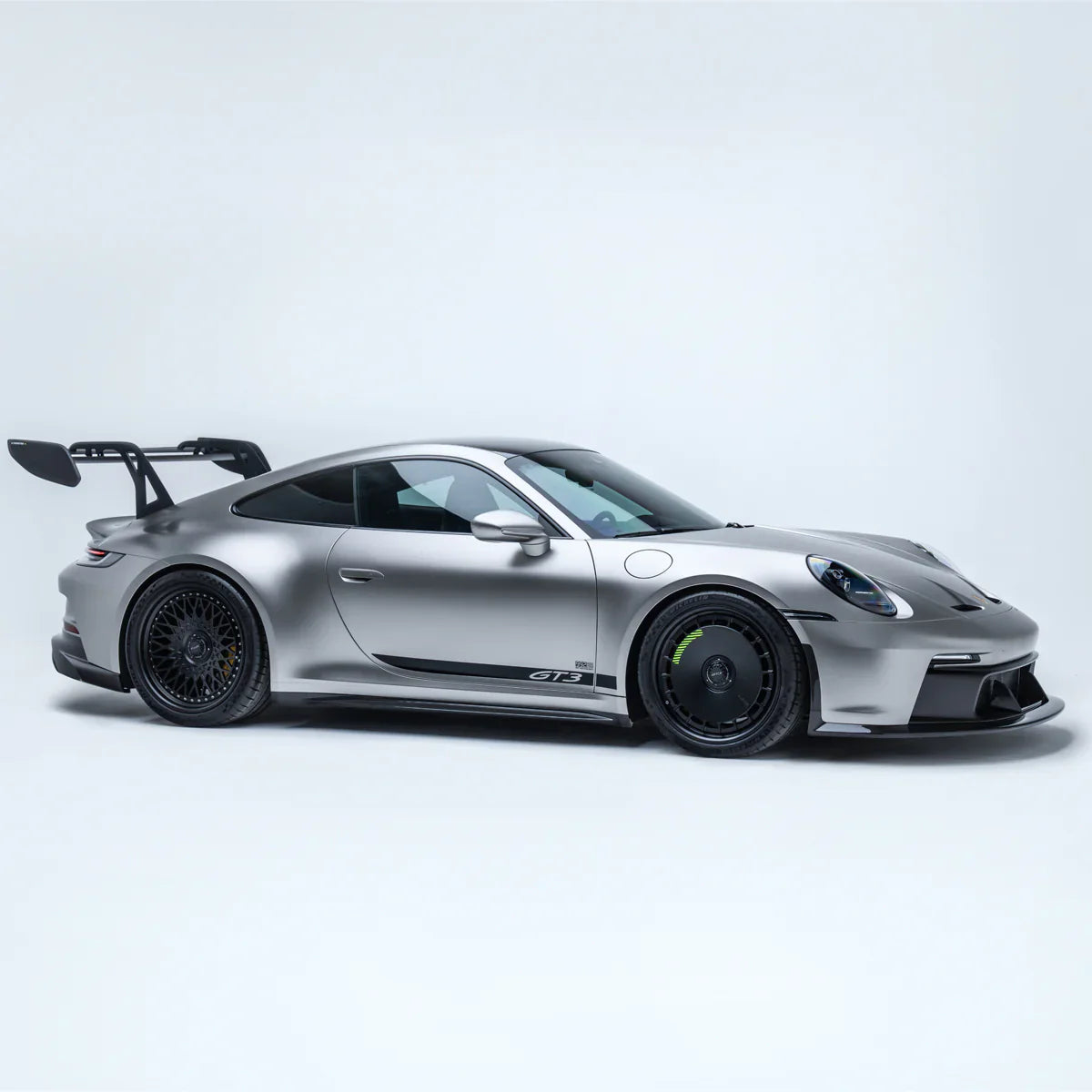 포르쉐 992.1 GT3 프리프레그 카본 프론트 인테이크 패널 & 프론트 립 세트